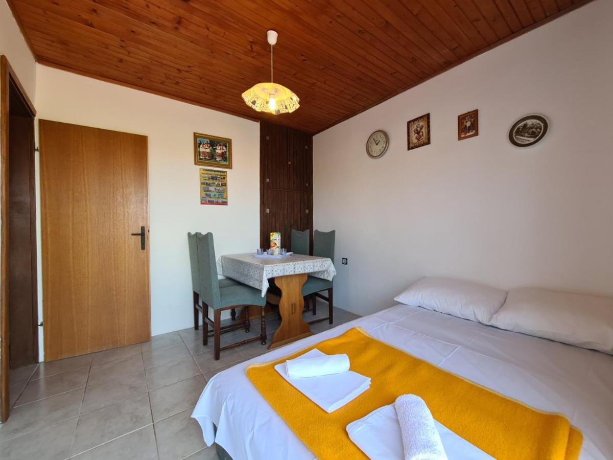 Apartments Zlatko 1397 Štinjan Esterno foto