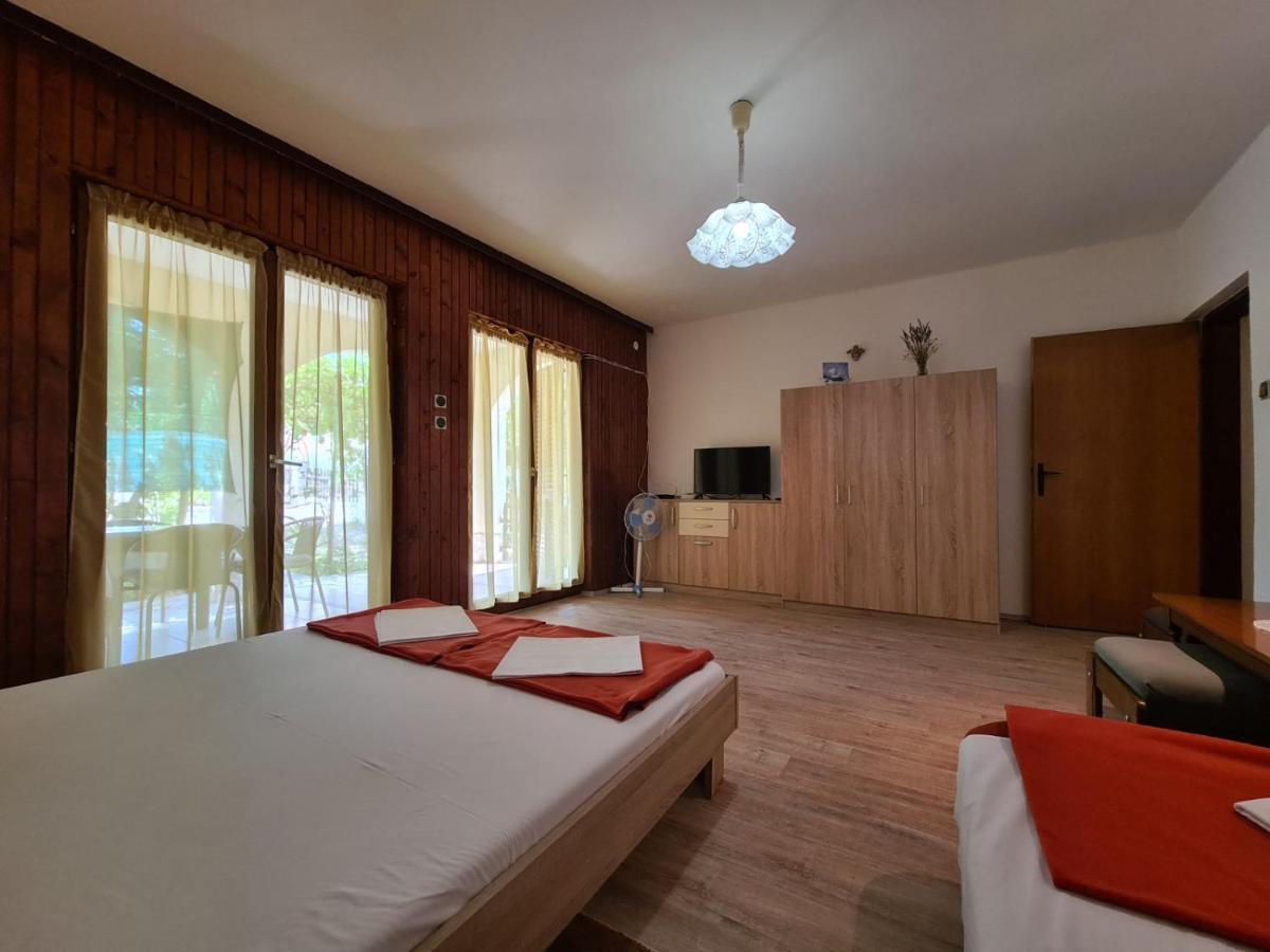 Apartments Zlatko 1397 Štinjan Esterno foto