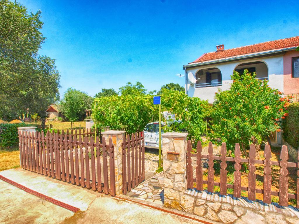 Apartments Zlatko 1397 Štinjan Esterno foto